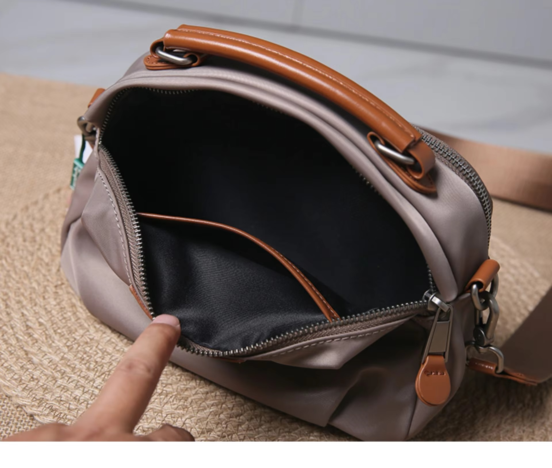 New Portable Nylon Cloth with Cowhide Shoulder Bag(Grey)